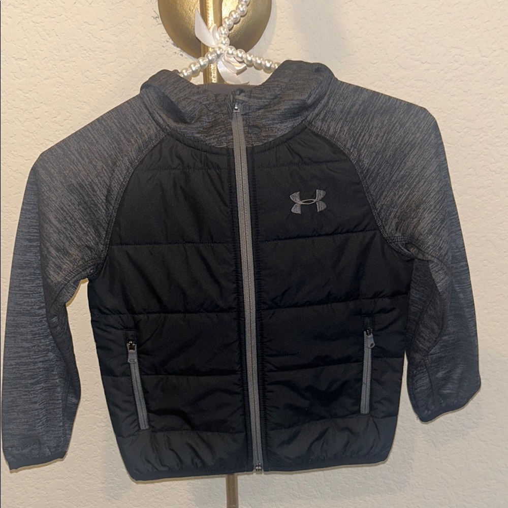 Under Armour Black and Gray Jacket boys 4T